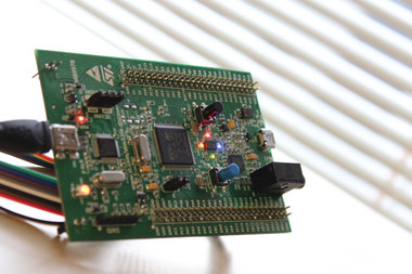 Podstawowa płytka deweloperska dla procesorów STM32F4
